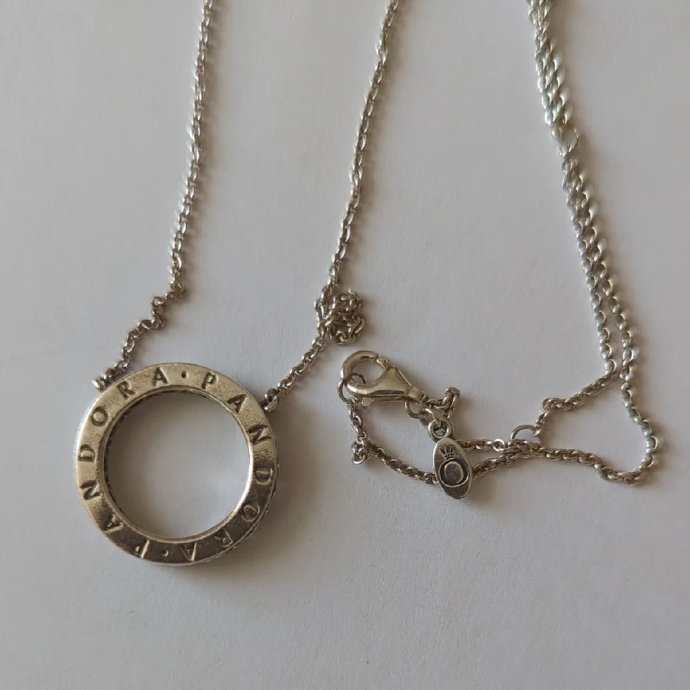 Pandora Silver Circle Pendant Necklace - Picture 3 of 6